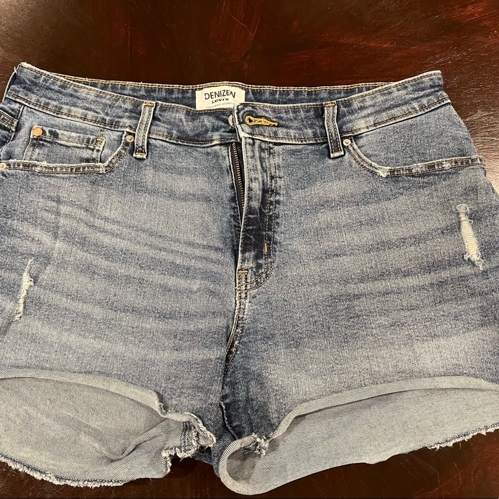 Levi Denizen High Rise Shorts